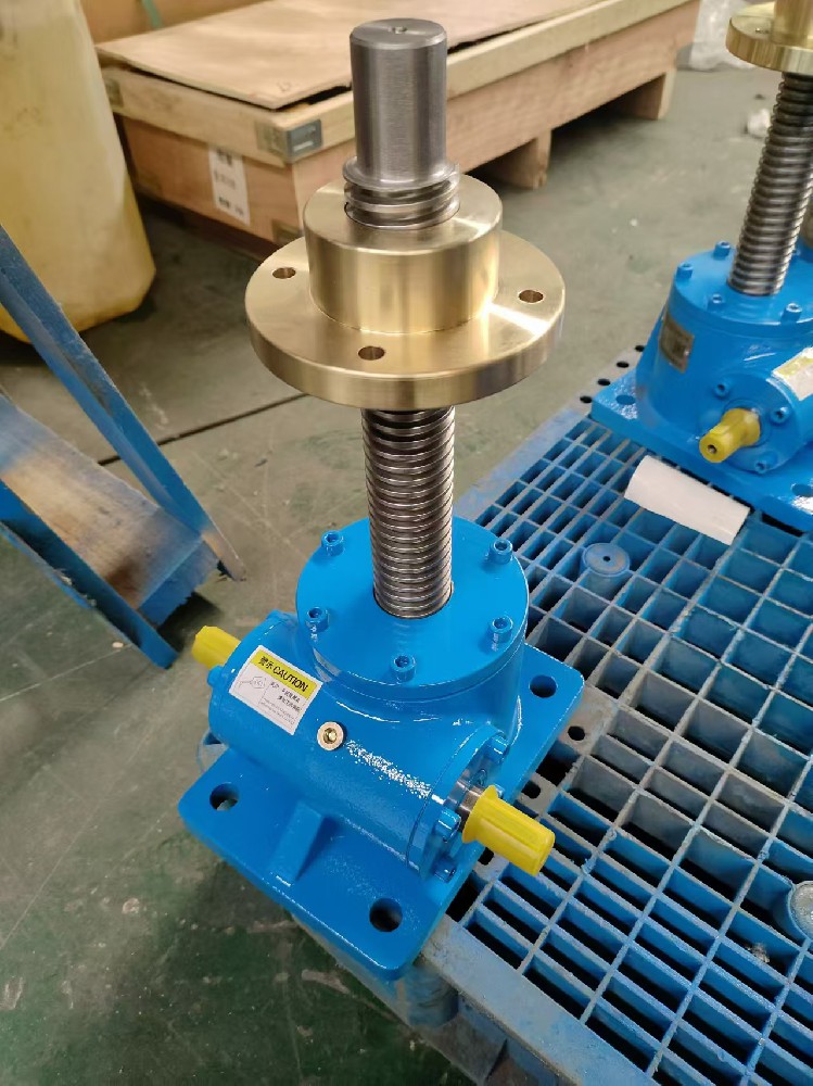 絲杆升降機的維護成（chéng）本